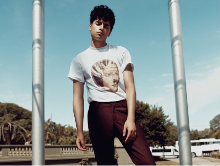 Celebrity Daughter Opens Up About Having Her Eye Color Changed