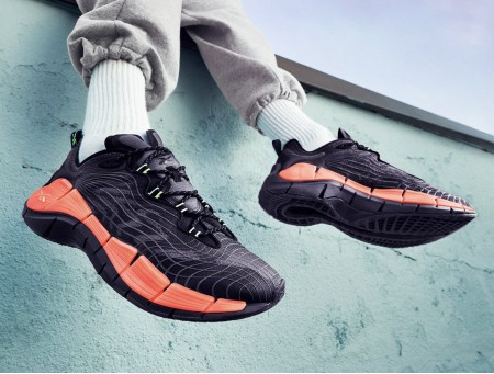 Celebrity Daughter Opens Up About Having Her Eye Color Changed 3